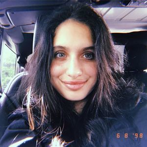 Meet your Posher, Thayz